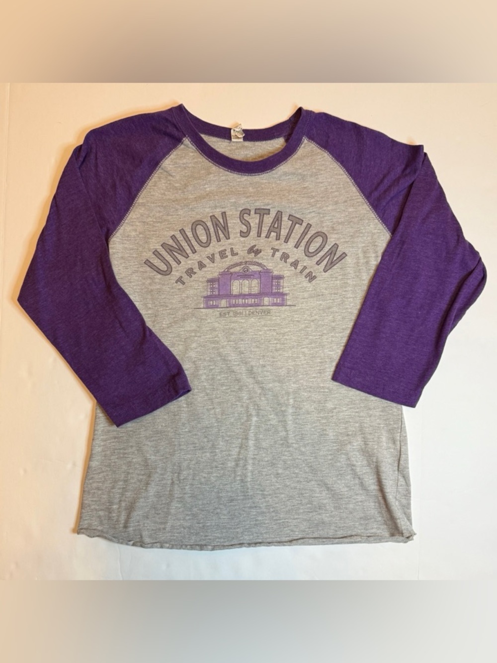 Union Station Denver Travel by Train Raglan 3/4 Sleeve Graphic Tee Gray Purple